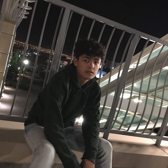 Meet your Posher, Javier - Picture 1 of 1